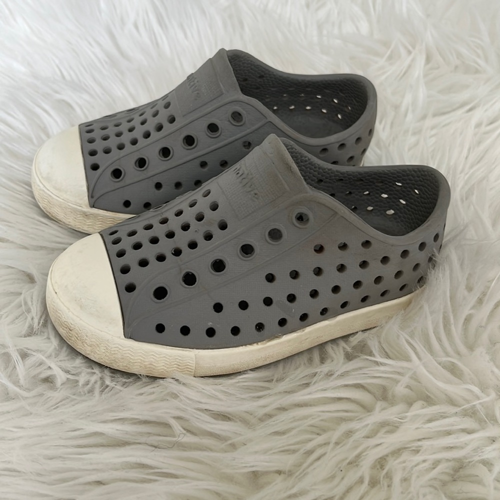 Native shoes toddler size 7